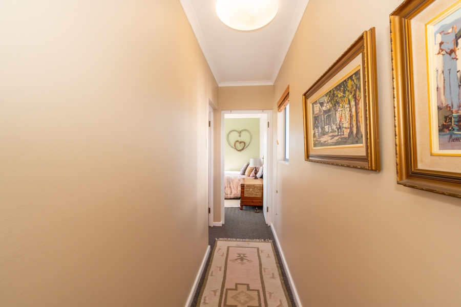 4 Bedroom Property for Sale in Paradise Beach Western Cape